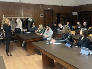 Свалената от ефир Цънцарова&nbsp;ще дава акъл на студенти в СУ
&nbsp;