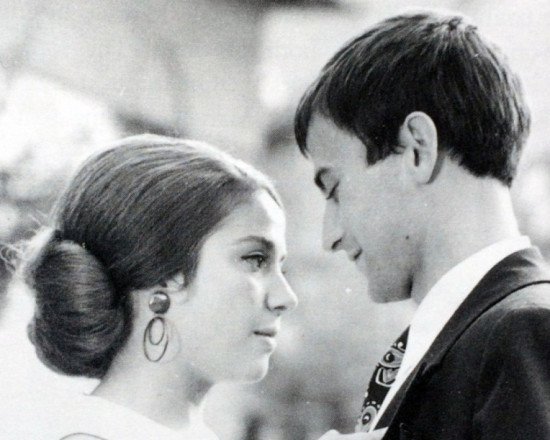 Звезда от &bdquo;Момчето си отива&ldquo; тъне в мизерия (Снимки)
