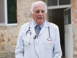 90-годишен медик още лекува в петричко село