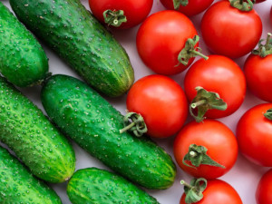 Доматите и краставиците скочиха с 50% за година!&nbsp;Надценките в магазините са до 146%
&nbsp;