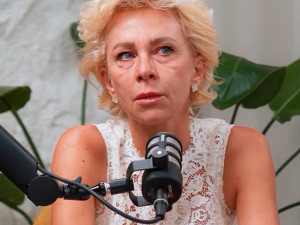 Нана:&nbsp;Рева пред болницата, изпадам в жестоки кризи

